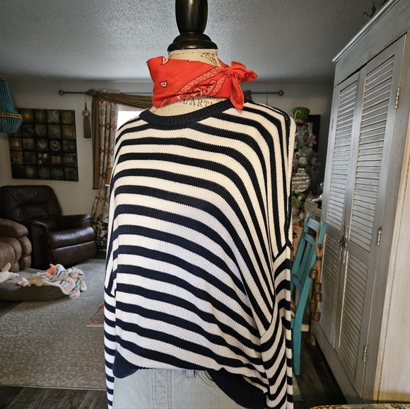 PINK Victoria's Secret Sweaters - NWT Victoria Secret Pink Cambridge Knit Sweater Navy & White Size XXL